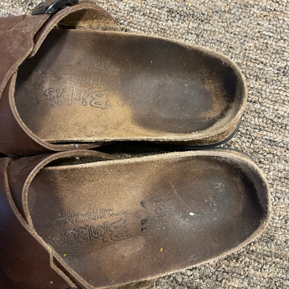 Birki's SANTOSA Cross Strap Slide Sandal  Womens 7 Men’s 5 Color: Brown - Picture 5 of 10